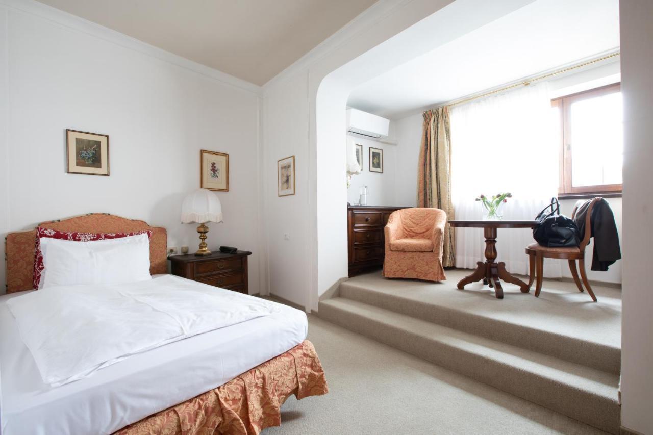 Hotel Castel Rundegg (Adults Only) Μεράνο Εξωτερικό φωτογραφία