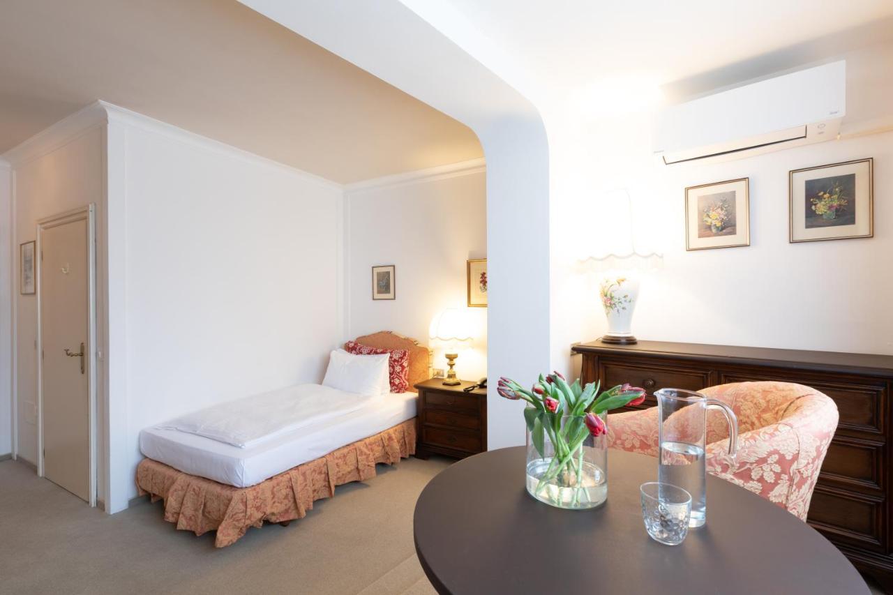 Hotel Castel Rundegg (Adults Only) Μεράνο Εξωτερικό φωτογραφία