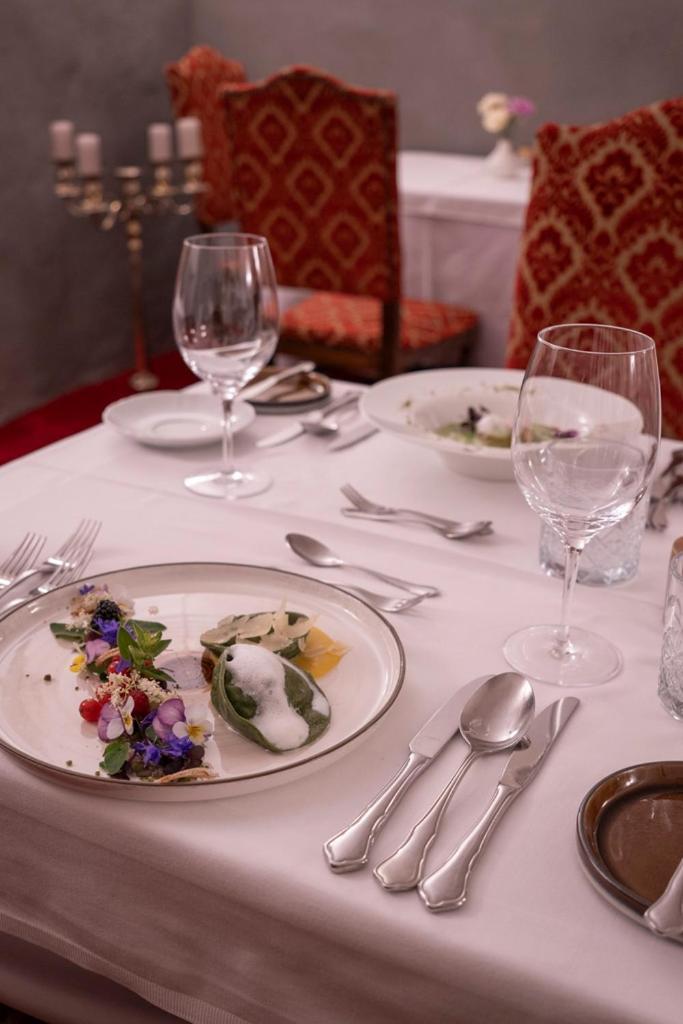 Hotel Castel Rundegg (Adults Only) Μεράνο Εξωτερικό φωτογραφία