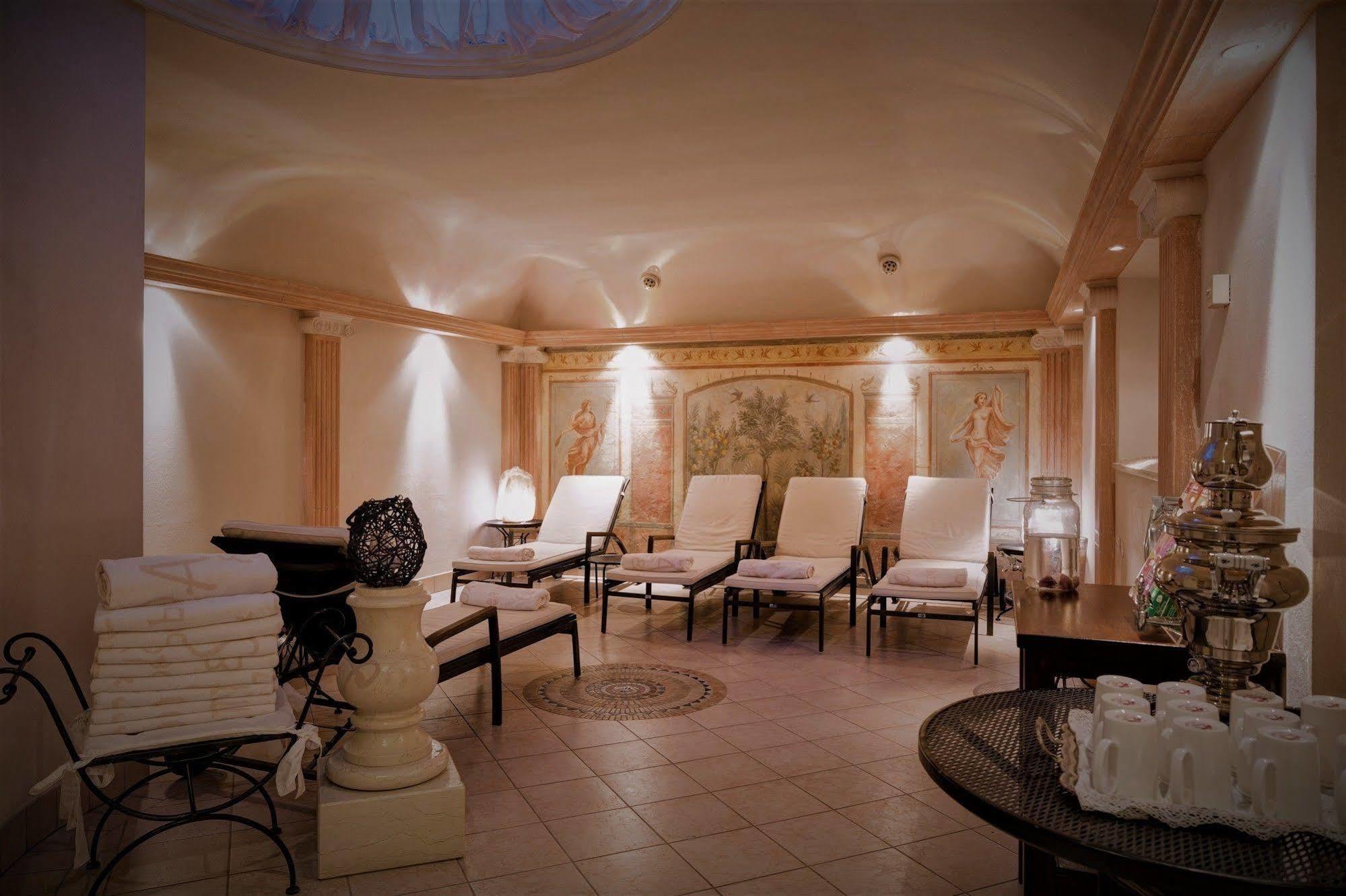Hotel Castel Rundegg (Adults Only) Μεράνο Εξωτερικό φωτογραφία
